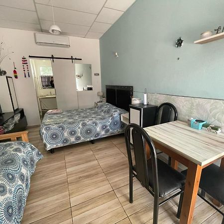 Ezeiza 1 Nuestro Lugar A 15 Minutos Del Aeropuerto Tranfer Opcional Desde Y Al Aeropuerto De Ezeiza Las 24 Horas Pet Friendly Eksteriør billede