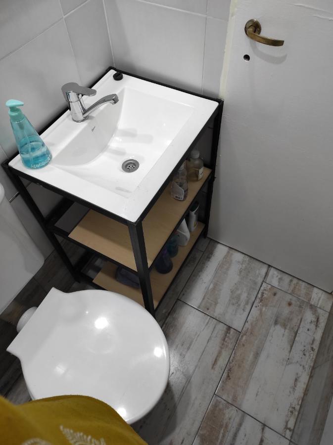 Ezeiza 1 Nuestro Lugar A 15 Minutos Del Aeropuerto Tranfer Opcional Desde Y Al Aeropuerto De Ezeiza Las 24 Horas Pet Friendly Eksteriør billede