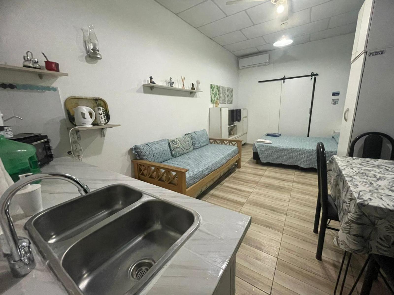 Ezeiza 1 Nuestro Lugar A 15 Minutos Del Aeropuerto Tranfer Opcional Desde Y Al Aeropuerto De Ezeiza Las 24 Horas Pet Friendly Eksteriør billede