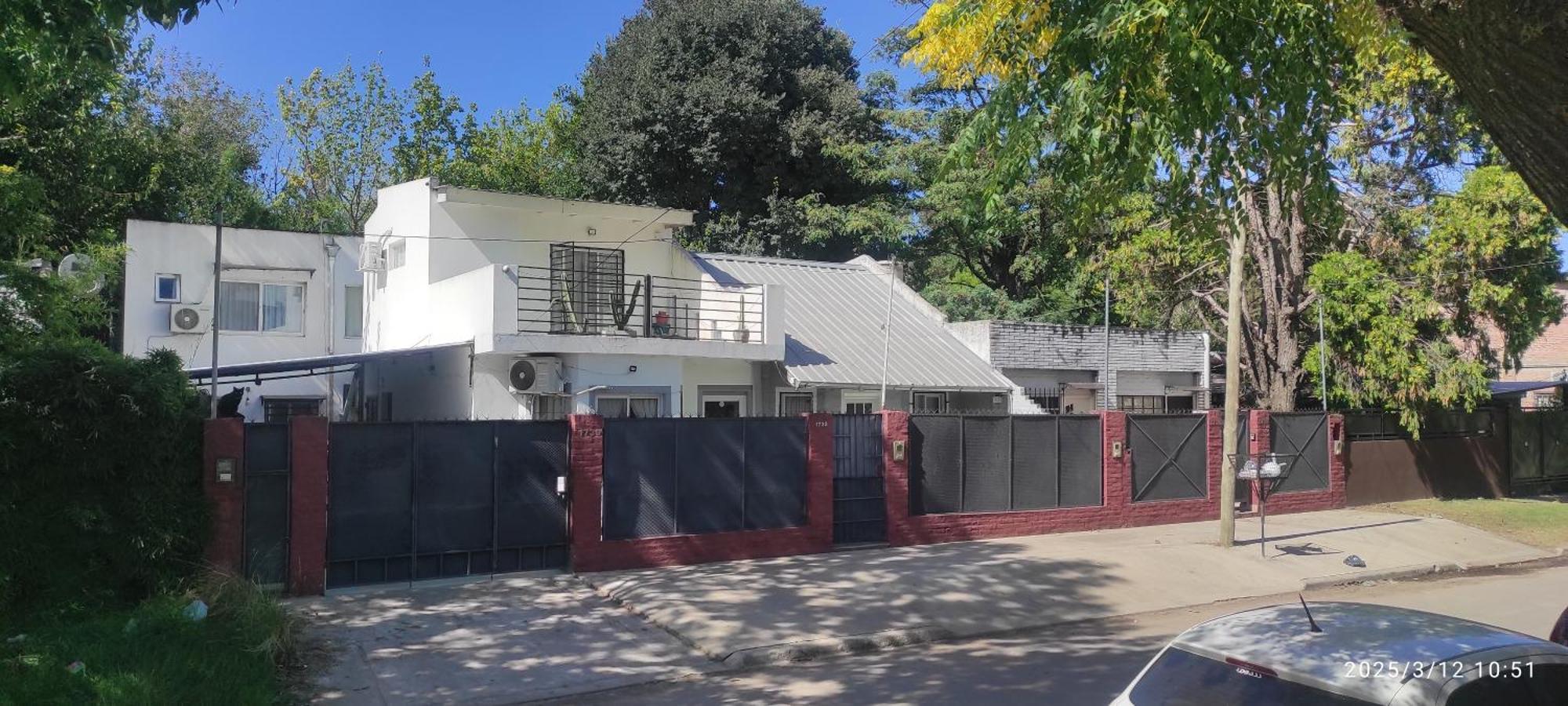 Ezeiza 1 Nuestro Lugar A 15 Minutos Del Aeropuerto Tranfer Opcional Desde Y Al Aeropuerto De Ezeiza Las 24 Horas Pet Friendly Eksteriør billede